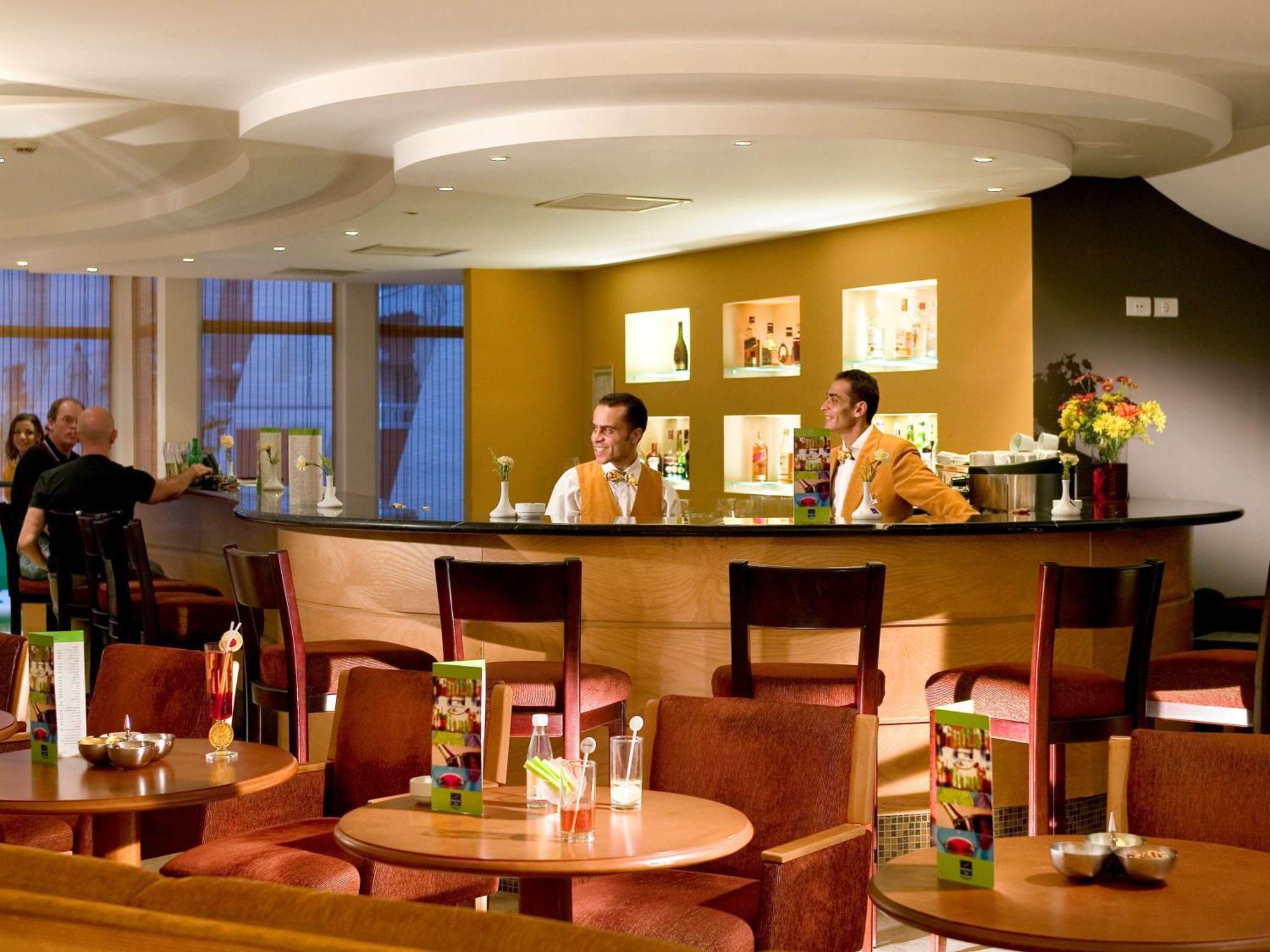 Novotel Cairo Airport Esterno foto