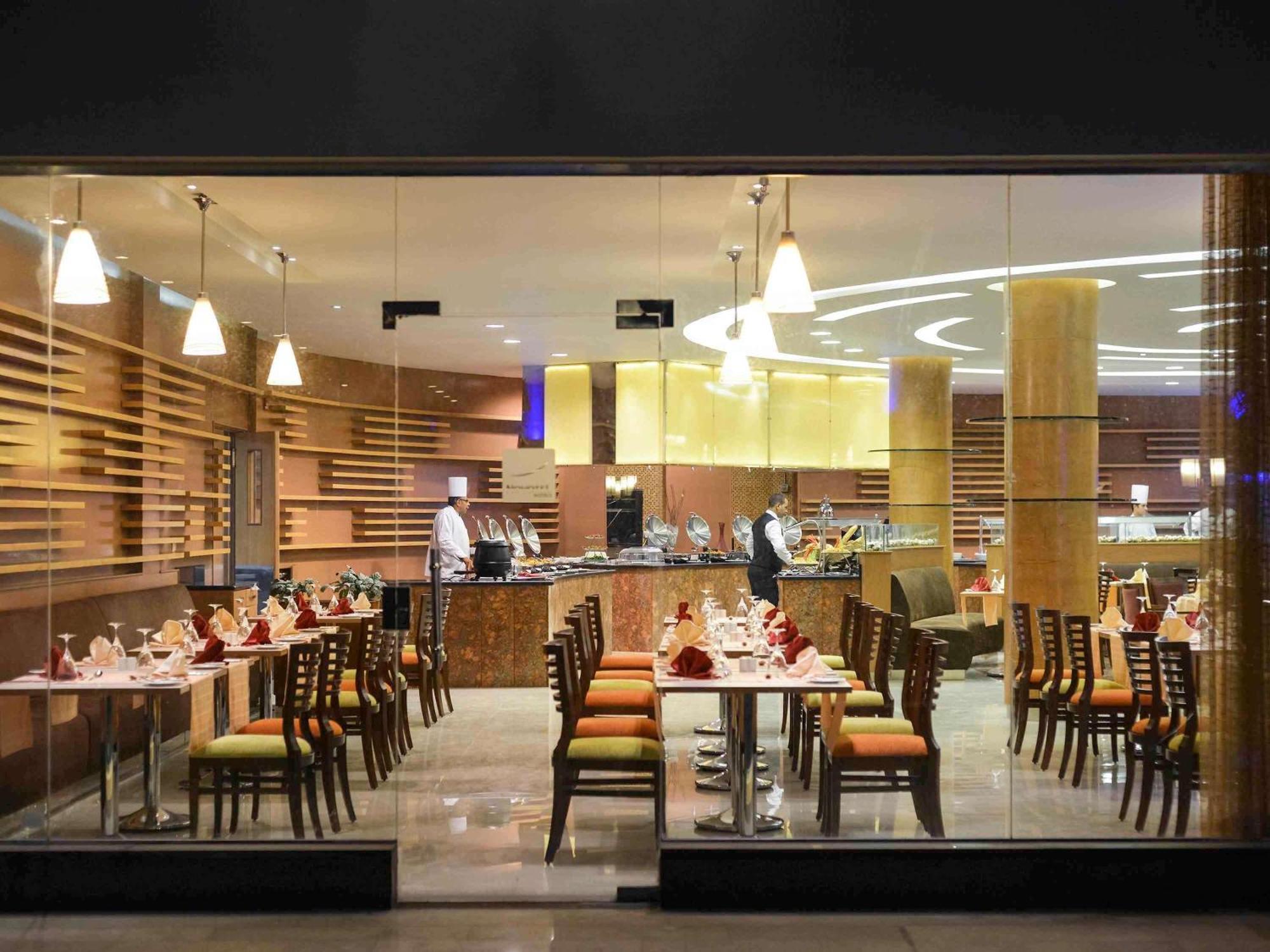 Novotel Cairo Airport Esterno foto