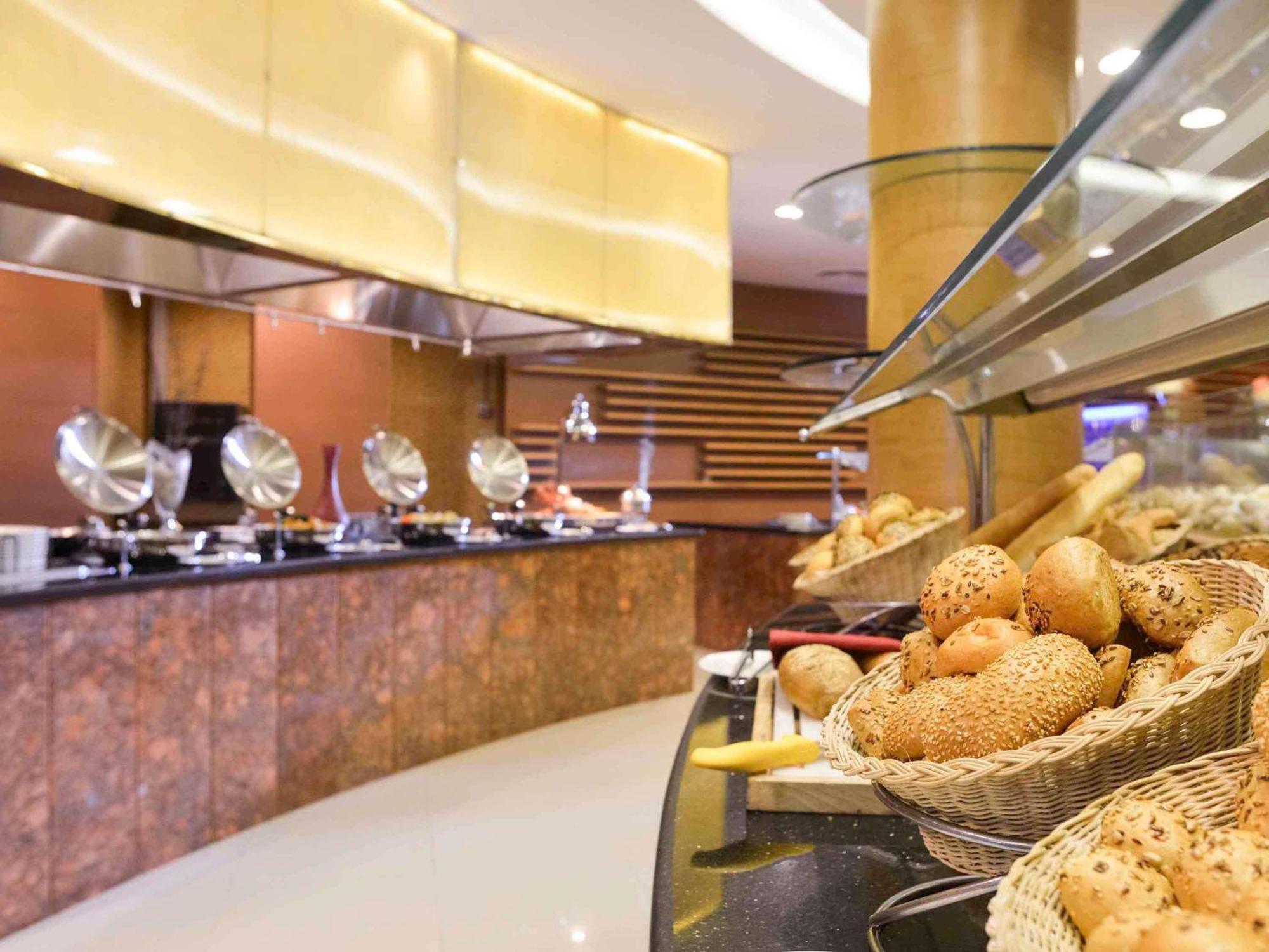Novotel Cairo Airport Esterno foto