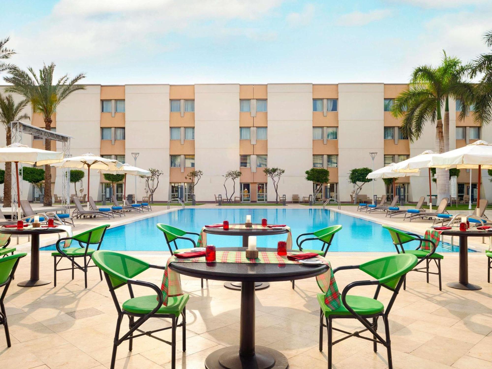 Novotel Cairo Airport Esterno foto
