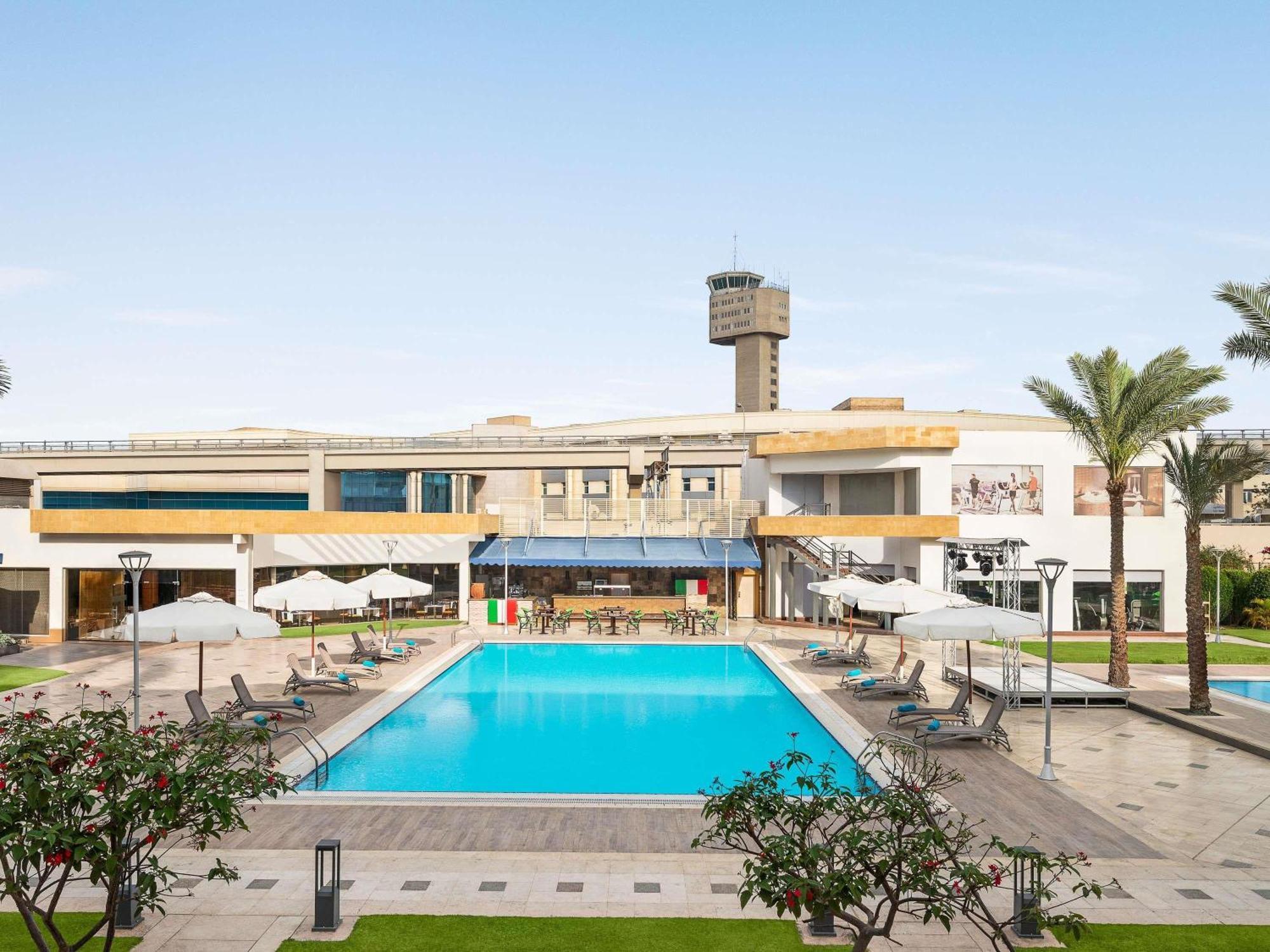 Novotel Cairo Airport Esterno foto
