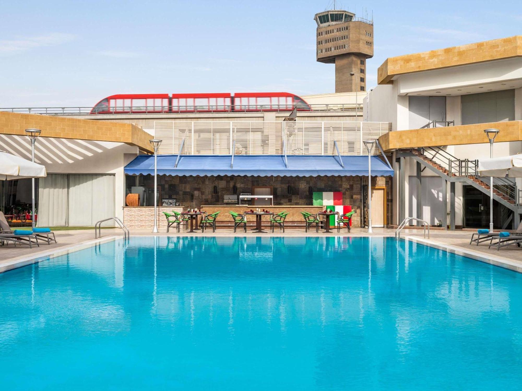 Novotel Cairo Airport Esterno foto