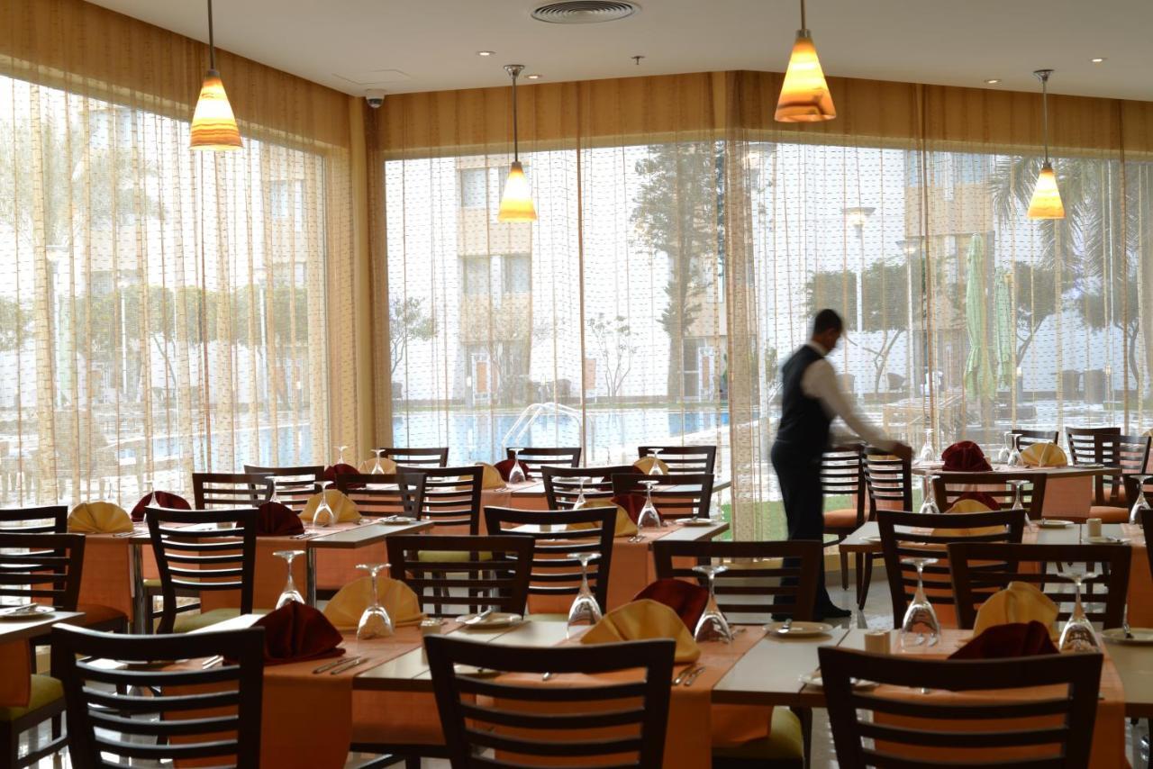 Novotel Cairo Airport Esterno foto