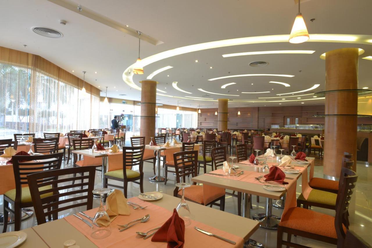 Novotel Cairo Airport Esterno foto